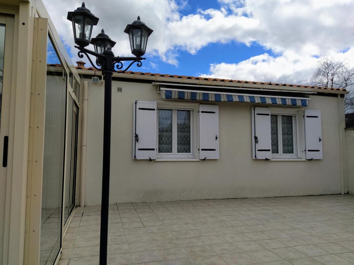 Maison Plain Pied Avec Jardin, Terrasse Et Veranda Cognac Eksteriør billede
